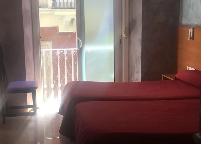 ゲストハウス オスタル ドラサネース 2*