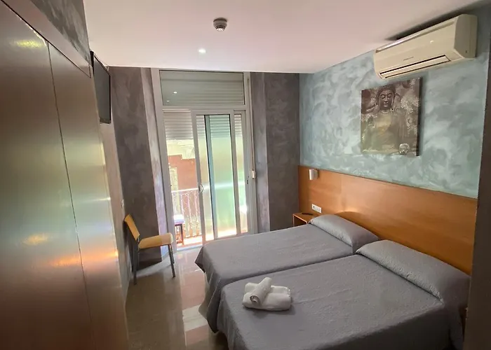 ゲストハウス オスタル ドラサネース 2*