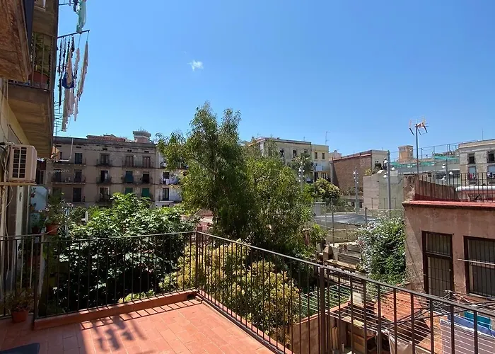 オスタル ドラサネース ゲストハウス