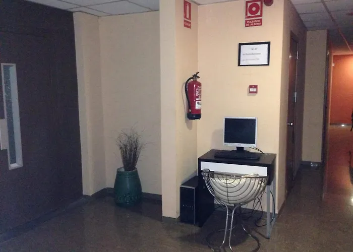 オスタル ドラサネース ゲストハウス 2*