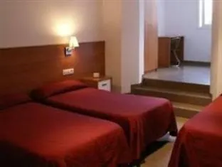 オスタル ドラサネース ゲストハウス