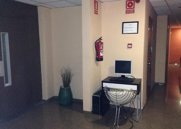 オスタル ドラサネース ゲストハウス 2*